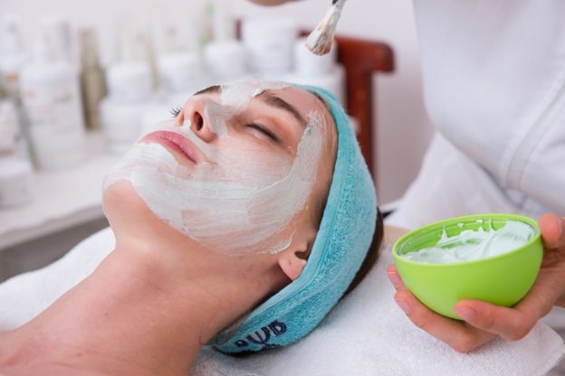 The Benefits of Skin Peels for Healthy Glowing Skin